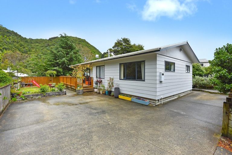 Photo of property in 30a Plateau Road, Te Marua, Upper Hutt, 5018