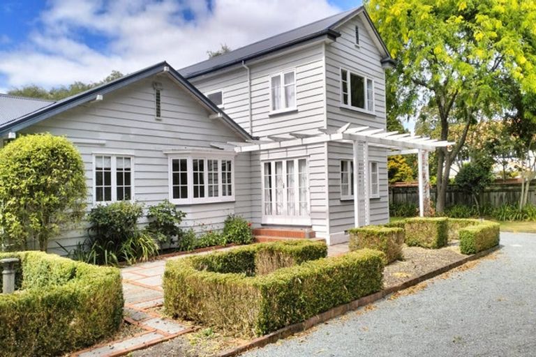 Photo of property in 3 Golf Road, Heretaunga, Upper Hutt, 5018