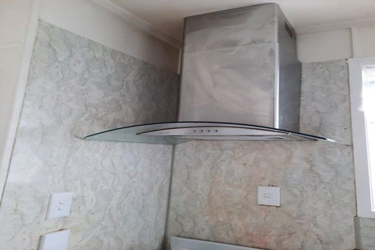 Photo of property in 4 Sabot Place, Massey, Auckland, 0614