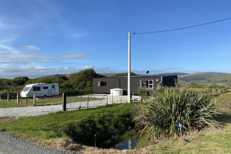 Photo of property in 11 Carrickfergus Street, Waikawa, Tokanui, 9884