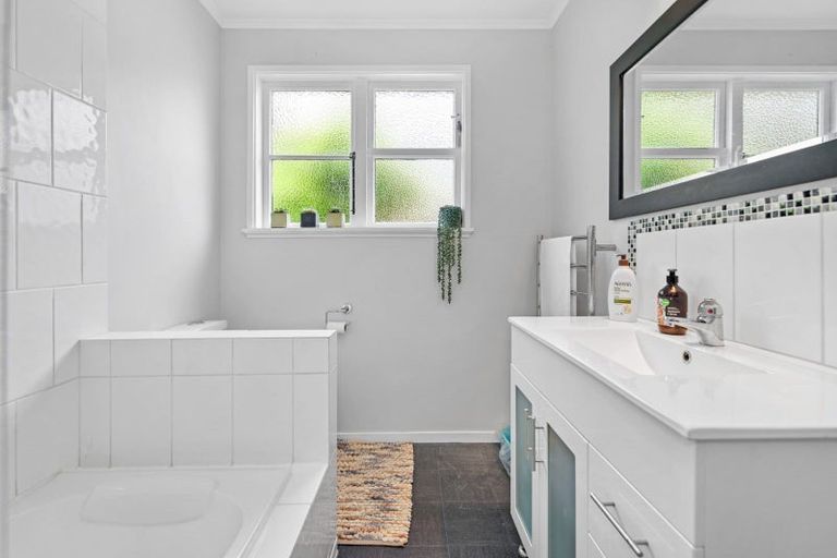 Photo of property in 80 Fairfield Road, Fairfield, Hamilton, 3214