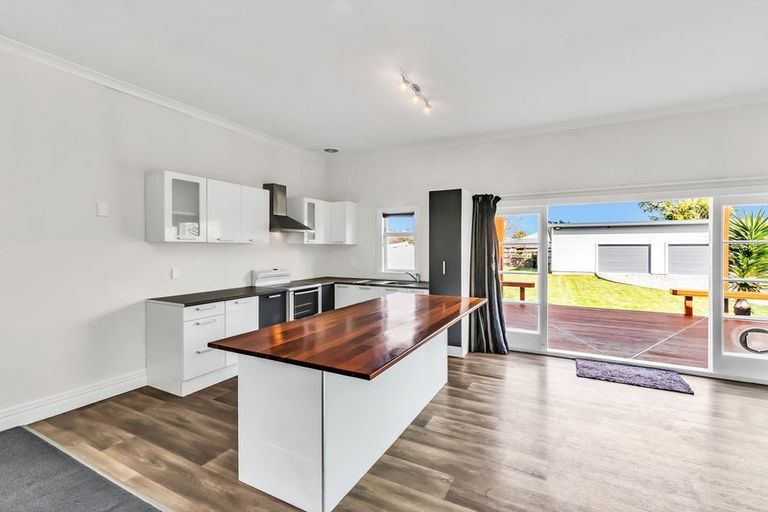 Photo of property in 14 Lee Street, Southbridge, 7602