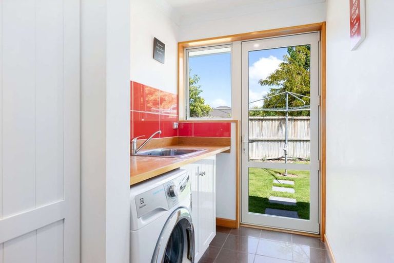 Photo of property in 11 Bridge Street, Southbridge, 7602