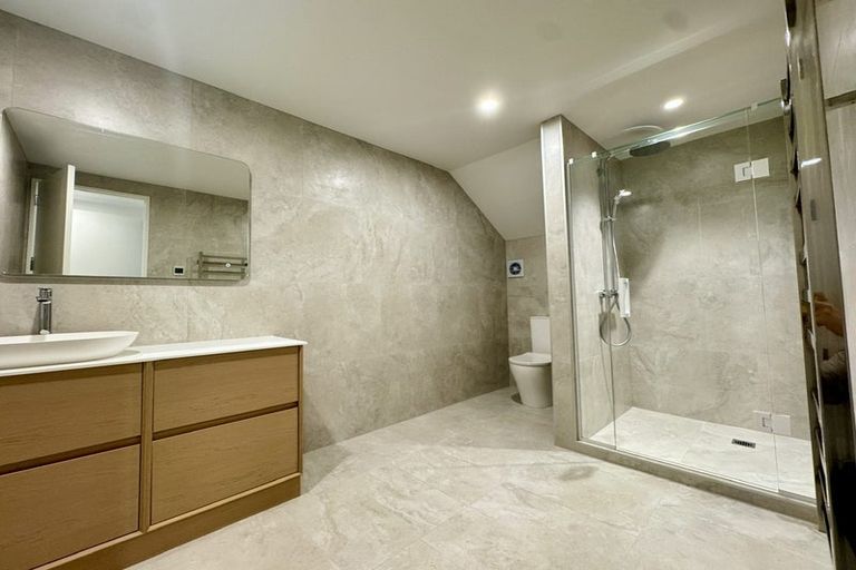 Photo of property in 23 Kerekin Drive, Oteha, Auckland, 0632