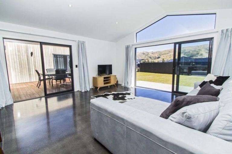 Photo of property in 8 Hortons Way, Cromwell, 9310