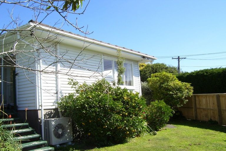 Photo of property in 61 Dyers Pass Road, Cashmere, Christchurch, 8022