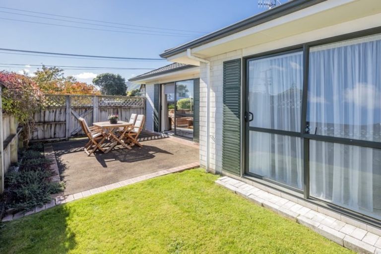 Photo of property in 20a Hira Street, Waikanae, 5036