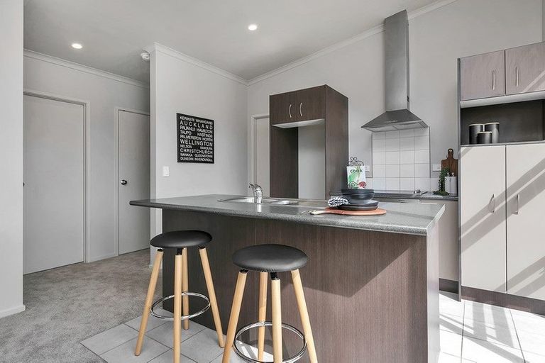 Photo of property in 63a Salisbury Road, Birkdale, Auckland, 0626