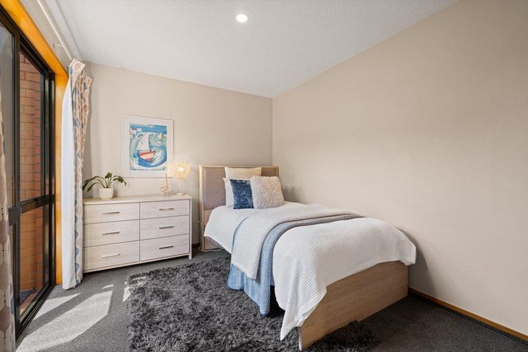 Photo of property in 184 Hawthornden Road, Avonhead, Christchurch, 8042