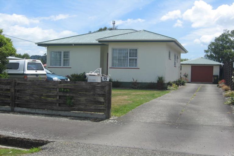 Photo of property in 15 Paterson Street, Pahiatua, 4910