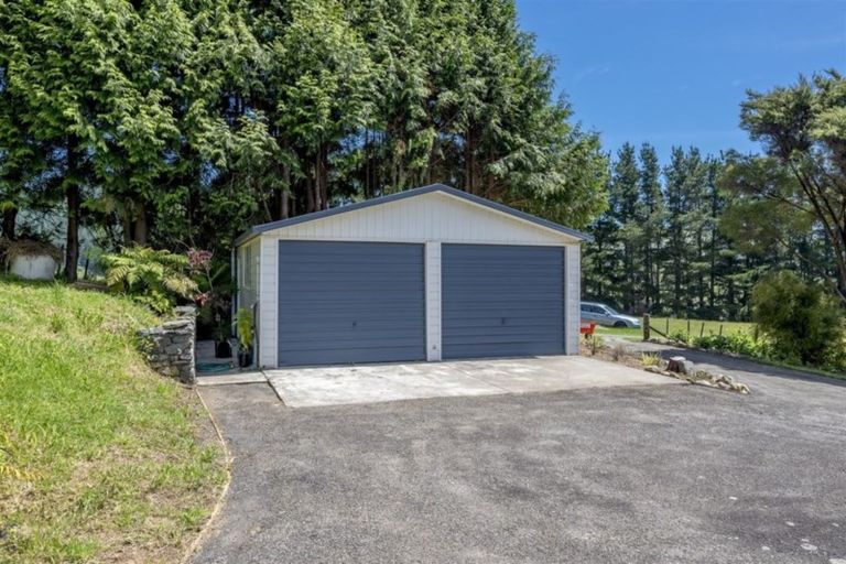 Photo of property in 90 Kaitawa Road, Hautere, Otaki, 5582