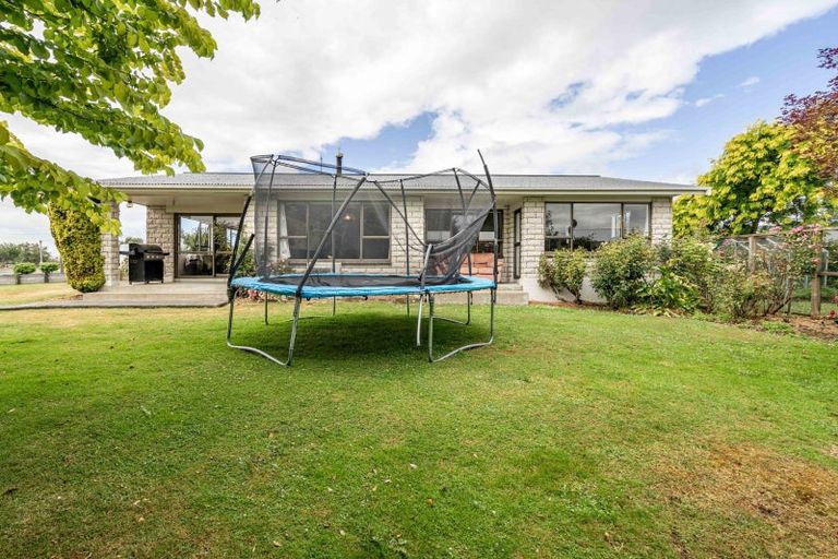 Photo of property in 59 Elles Road, Otautau, 9610