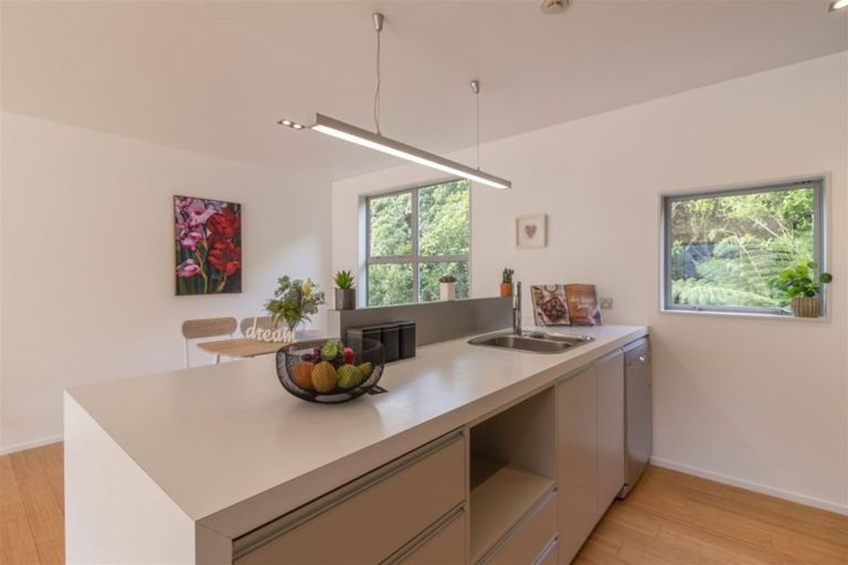 Photo of property in 49 Saddleback Grove, Karori, Wellington, 6012