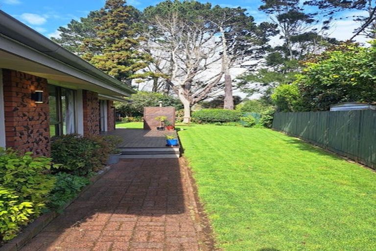 Photo of property in 26 Oakmont Place, Wattle Downs, Auckland, 2103