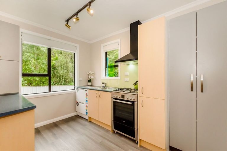 Photo of property in 48 Hookway Grove, Paraparaumu, 5032