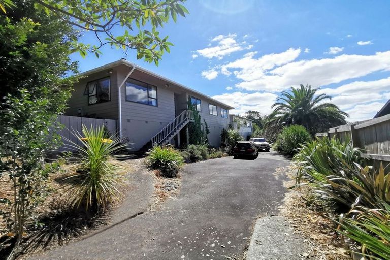 Photo of property in 41 Pisces Road, Glen Eden, Auckland, 0602