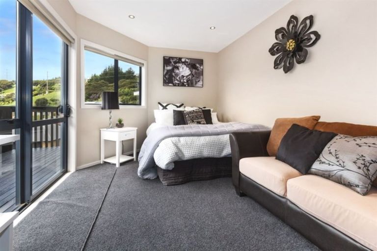 Photo of property in 13 Endeavour Drive, Whitby, Porirua, 5024