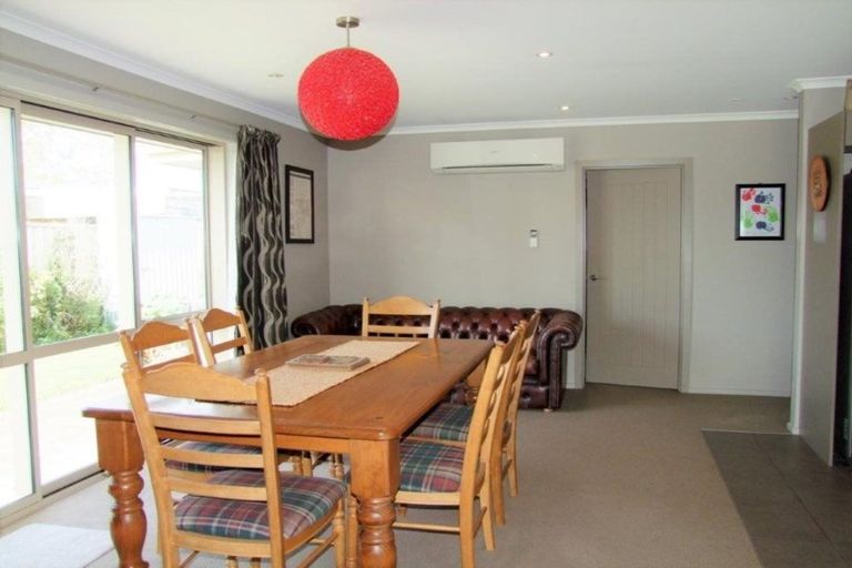 Photo of property in 21 Burns Street, Milton, 9220