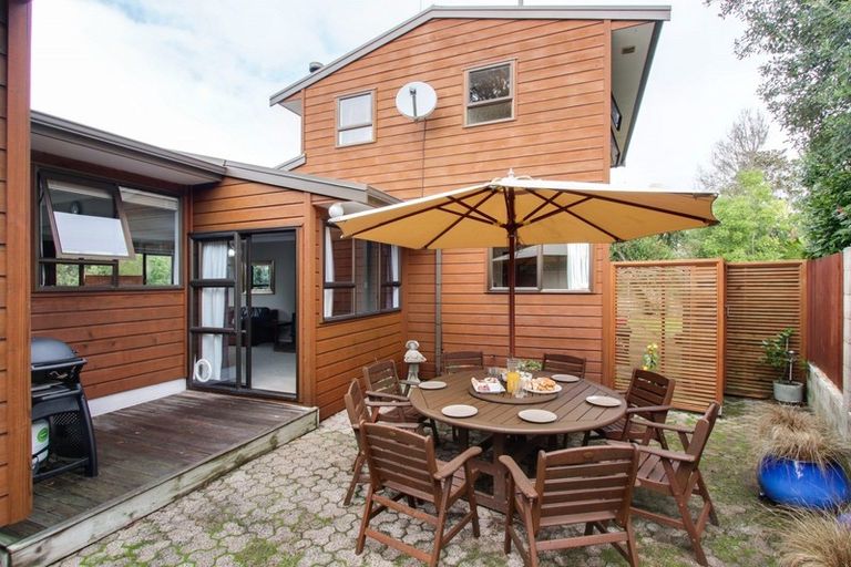 Photo of property in 4 Kopanga Road, Havelock North, 4130