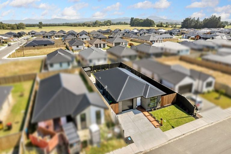 Photo of property in 5 Cousins Street, Woodend, 7691