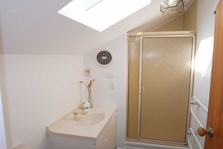 Photo of property in 29 Glenburn Place, Avonhead, Christchurch, 8042