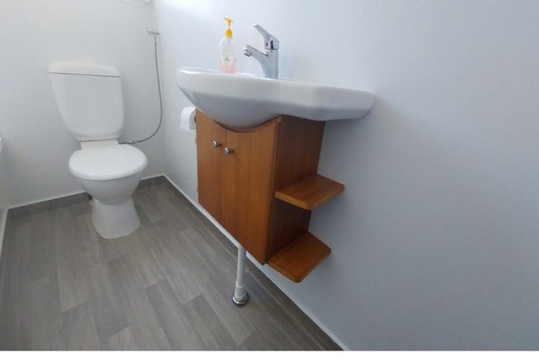 Photo of property in 4/120 Waiwhetu Road, Waterloo, Lower Hutt, 5011