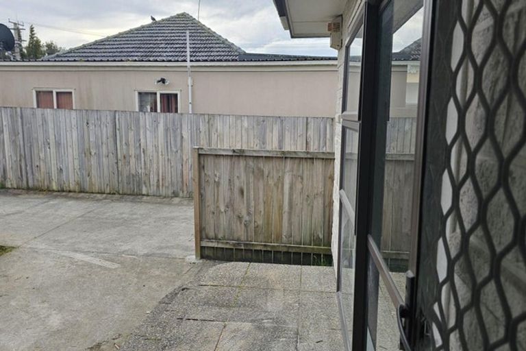 Photo of property in 4 Plunket Avenue, Papatoetoe, Auckland, 2104