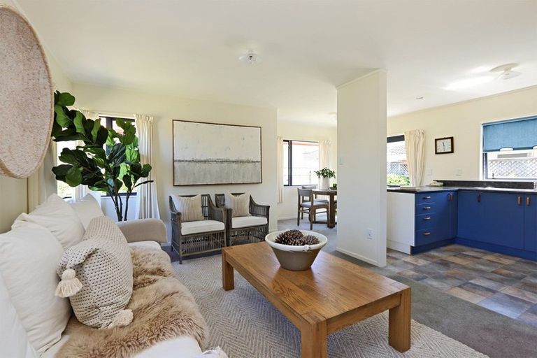 Photo of property in 207 Knight Street, Hastings, 4122