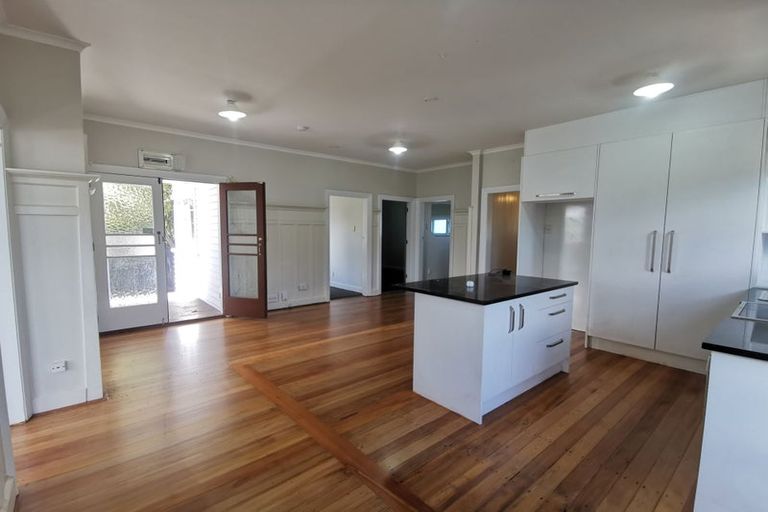 Photo of property in 9a Craven Street, Sockburn, Christchurch, 8042