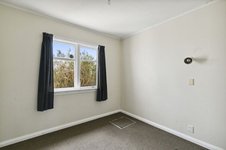 Photo of property in 109 Black Rock Road, Newlands, Wellington, 6037