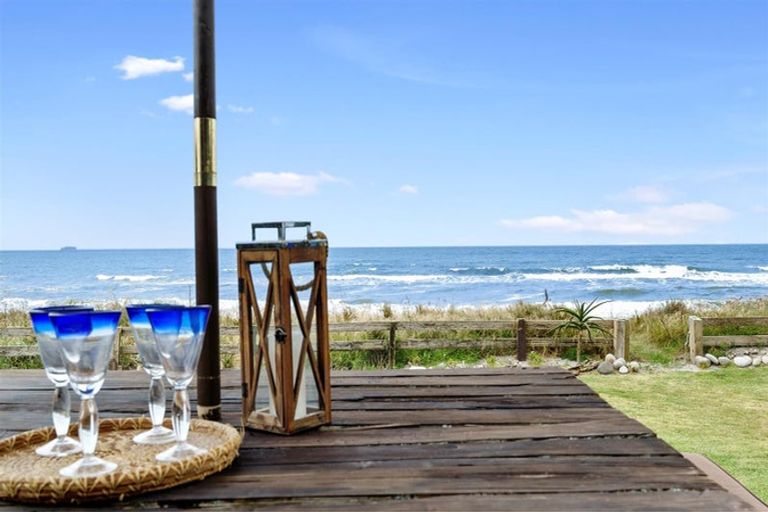 Photo of property in 17 Pukehina Parade, Pukehina, 3189