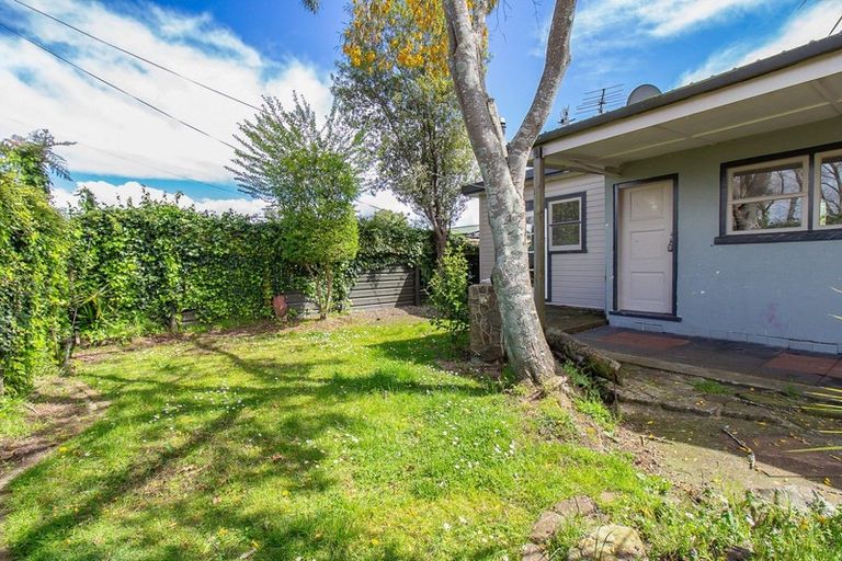 Photo of property in 9a Farnworth Avenue, Holdens Bay, Rotorua, 3010