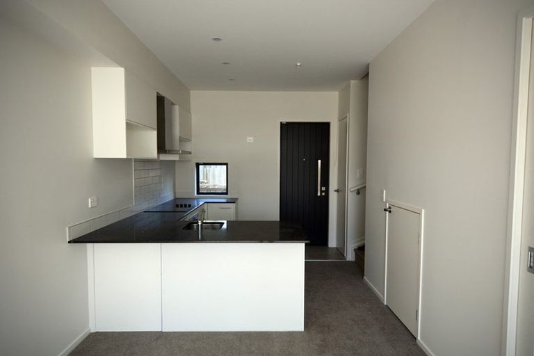 Photo of property in 4/66 Neil Avenue, Te Atatu Peninsula, Auckland, 0610