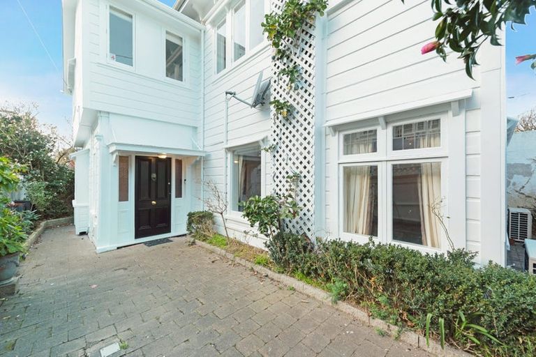 Photo of property in 8 Park Street, Thorndon, Wellington, 6011