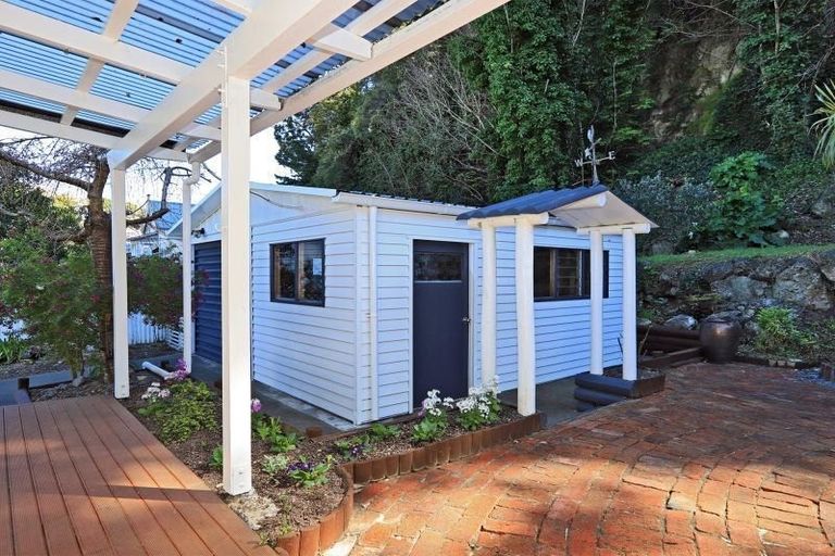 Photo of property in 10 Coote Road, Bluff Hill, Napier, 4110