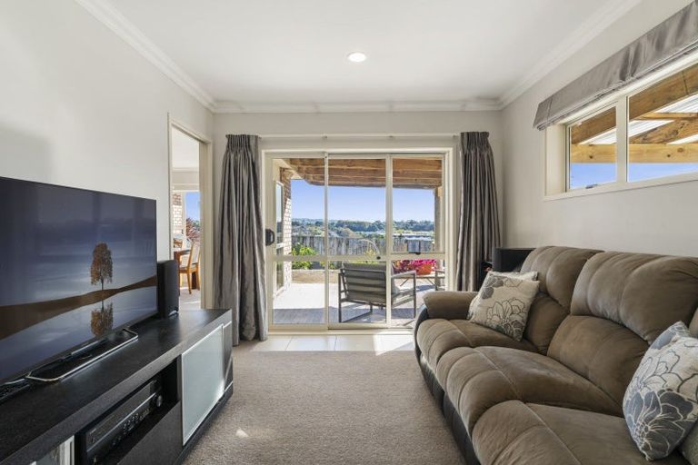 Photo of property in 36 Waterside Drive, Pyes Pa, Tauranga, 3112