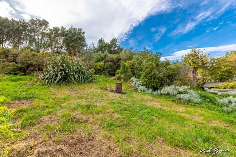 Photo of property in 13 Dorset Grove, Cannons Creek, Porirua, 5024
