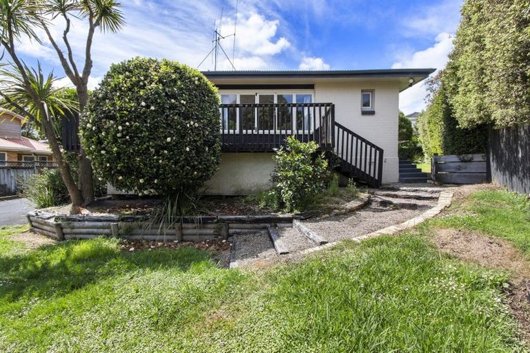 Photo of property in 8 Alison Street, Hamilton Lake, Hamilton, 3204