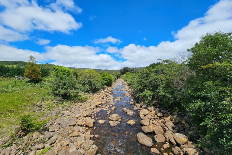 Photo of property in 1296 Wekaweka Road, Waimamaku, Kaikohe, 0473