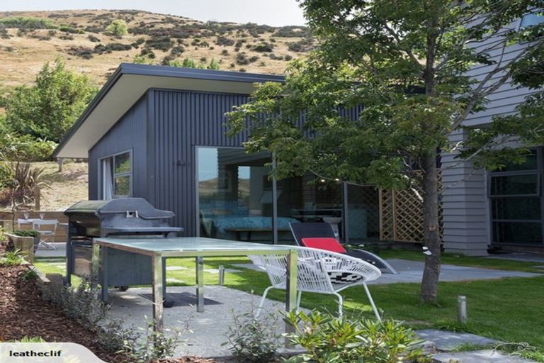 Photo of property in 2 Lindmore Lane, Lower Shotover, Queenstown, 9371