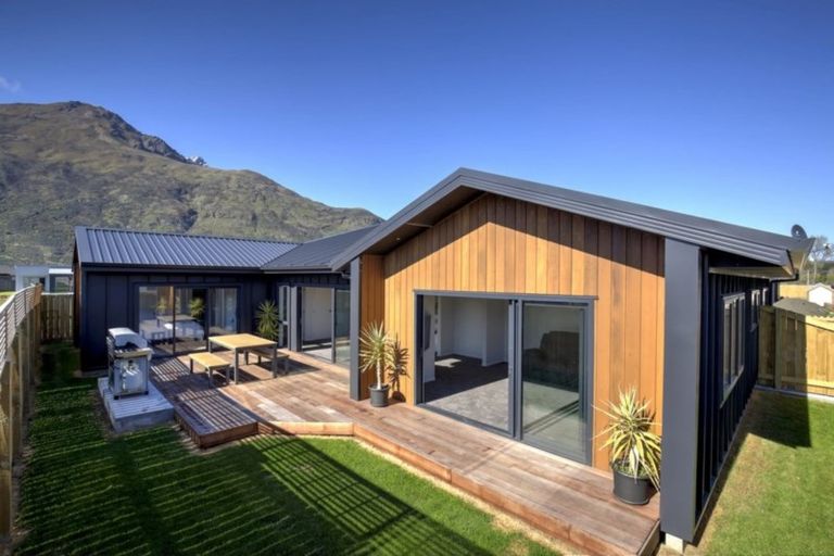 Photo of property in 74 Toni's Terrace, Lower Shotover, Queenstown, 9304