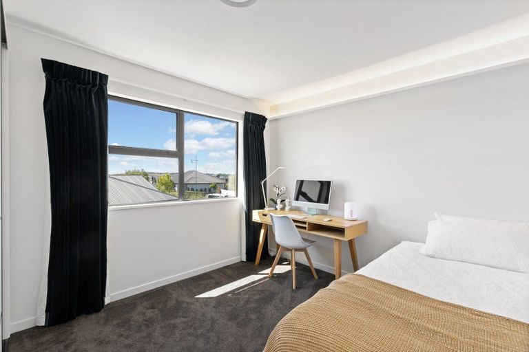 Photo of property in 1 De Surville Way, Pegasus, 7612