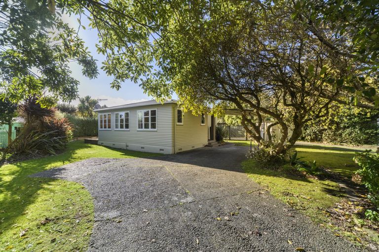 Photo of property in 6 Nathan Place, West End, Palmerston North, 4412