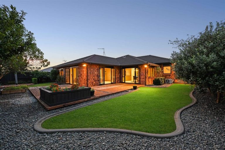 Photo of property in 14 Compton Grove, Huntington, Hamilton, 3210