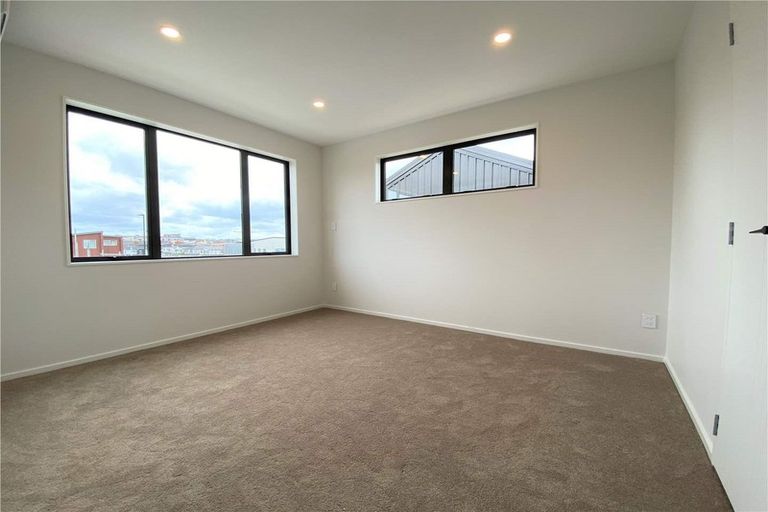 Photo of property in 14 Possum Lane, Hobsonville, Auckland, 0616
