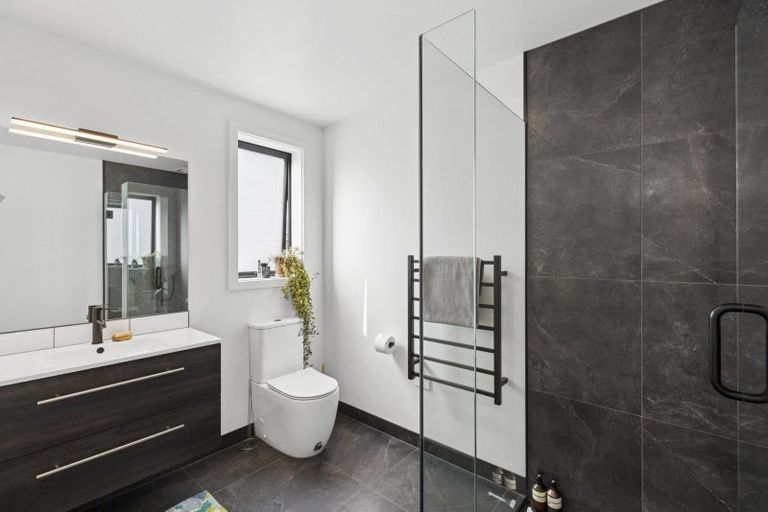 Photo of property in 3 Mount Prospect Lane, Wanaka, 9305