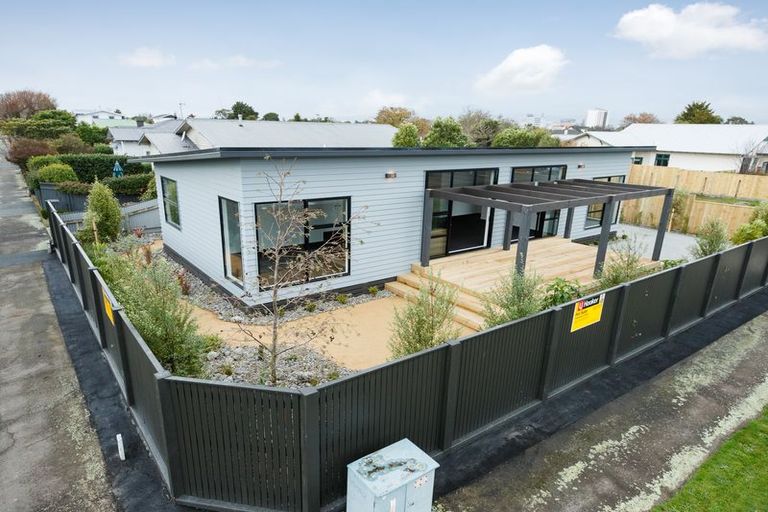 Photo of property in 3 Annandale Avenue, Takaro, Palmerston North, 4410