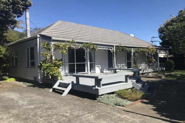 Photo of property in 23 Godley Street, Waterloo, Lower Hutt, 5011