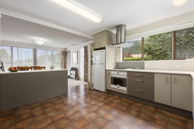 Photo of property in 12 Dakota Grove, Totara Park, Upper Hutt, 5018