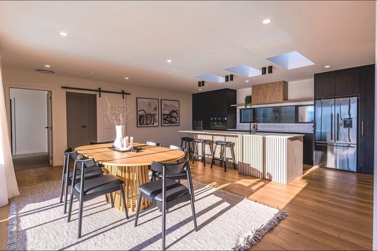 Photo of property in 37 Ruapehu Street, Paraparaumu, 5032
